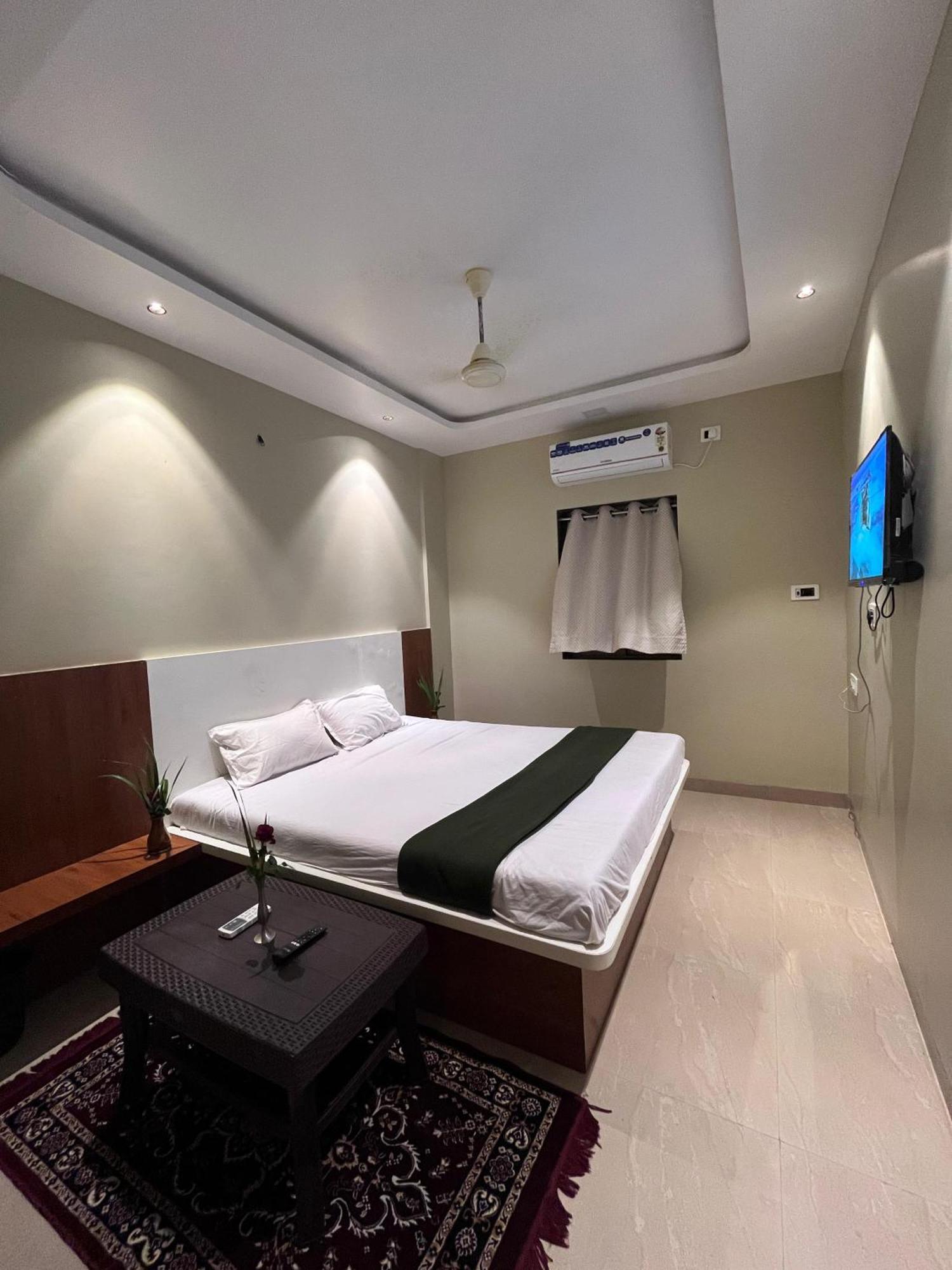 Hotel Sun Lodging Bhiwandi Экстерьер фото